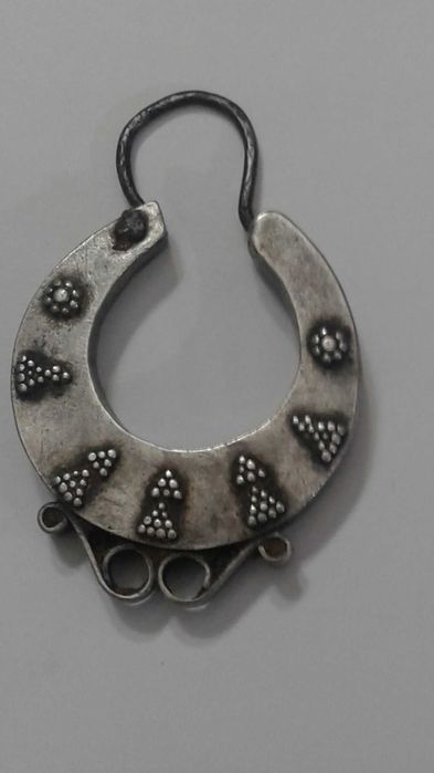 Старая бабушкина серьга из серебра. Частник.