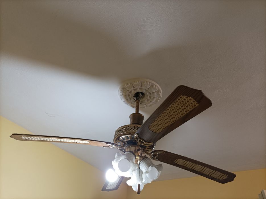 Полилей с вентилатор