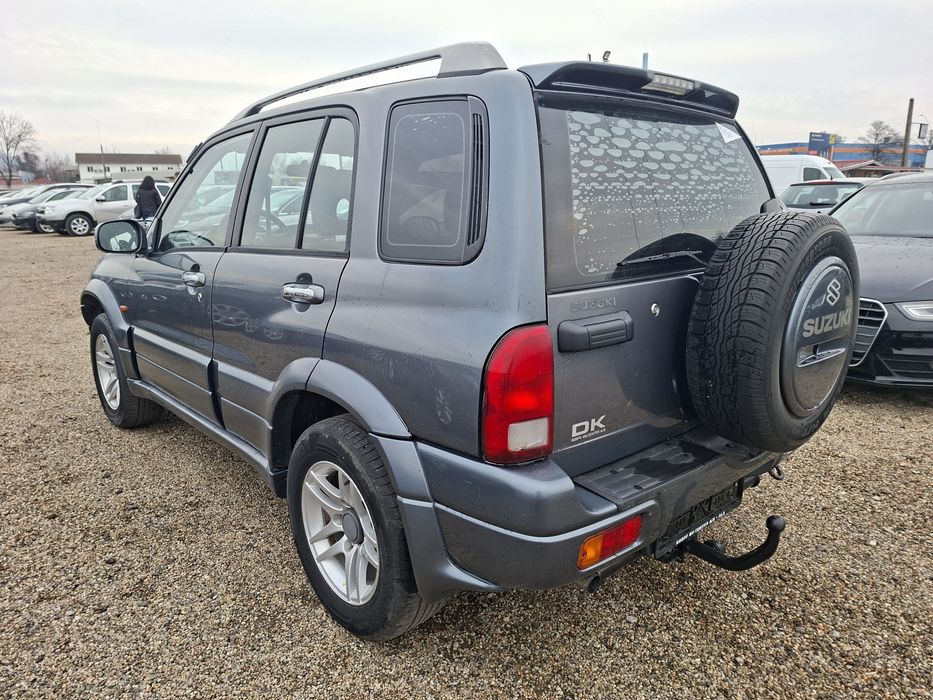 Vând Suzuki Grand Vitara 2.0 Benzină 4x4 Limited