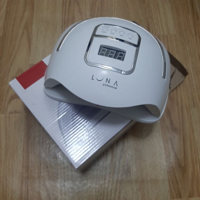 Лампа для маникюра LUNA