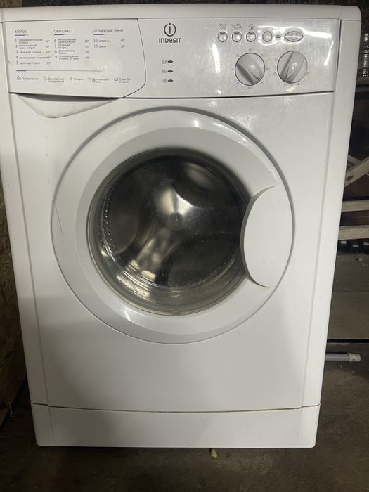 Продам стиральную машину в хорошем сост все работает