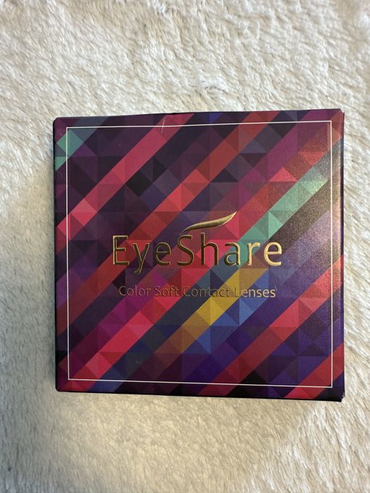 Контактни лещи цветни