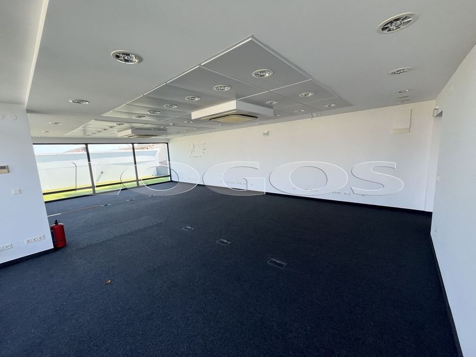 Дава се под наем Офис в Варна, Общината - 500 кв.м за 7500 € - Снимка #6