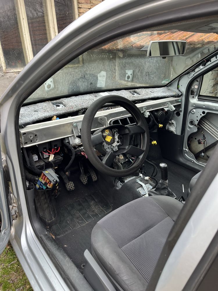 VW Polo 1.2 на части