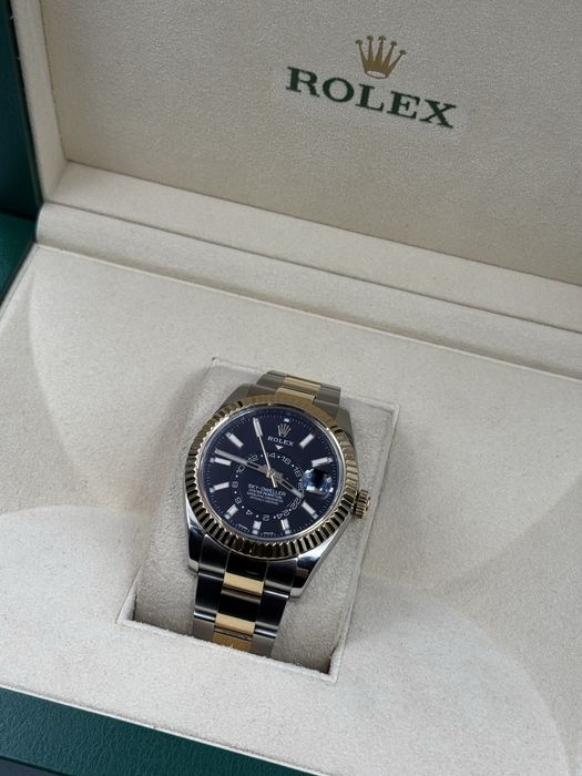 Ceas Rolex Sky-Dweller