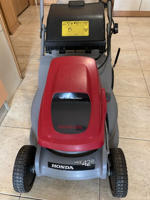Masina de tuns iarba gazon Honda