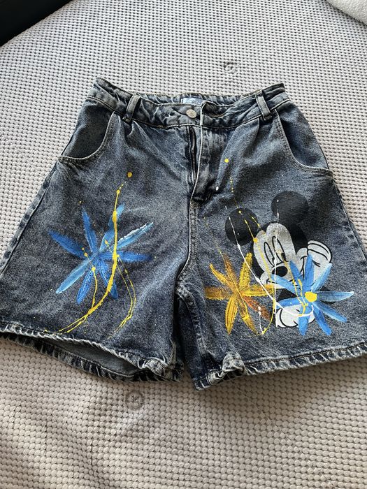 Къси дънкени гащи