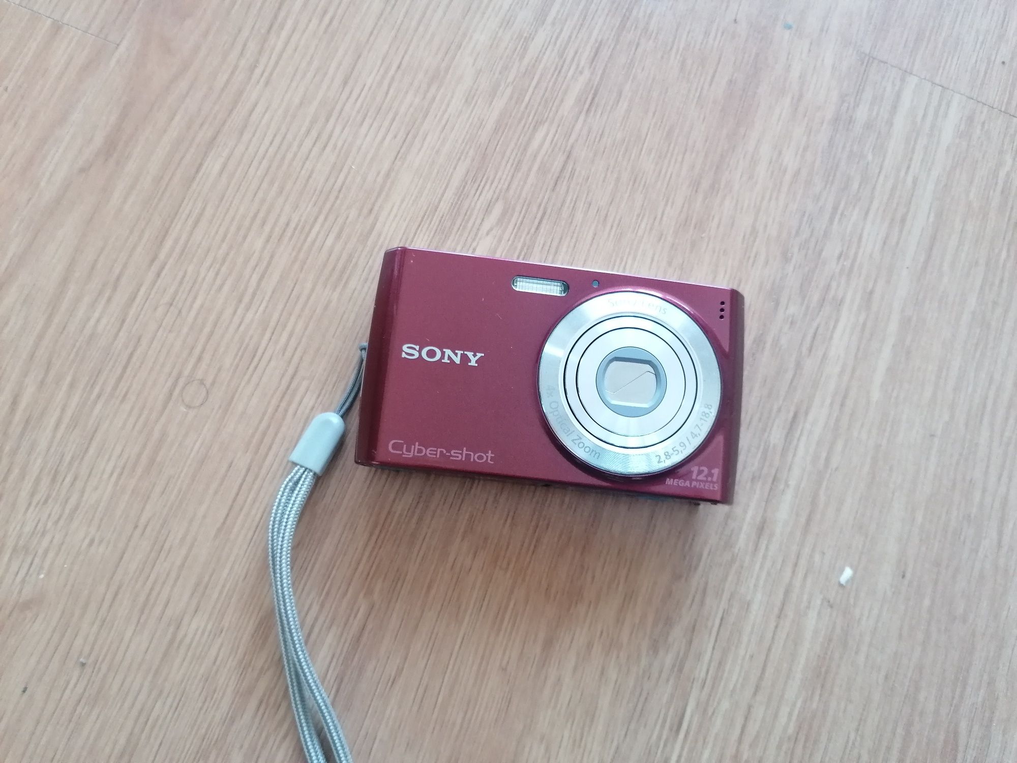 Vând aparat foto Sony cyber shot trimit și prin curier sau posta