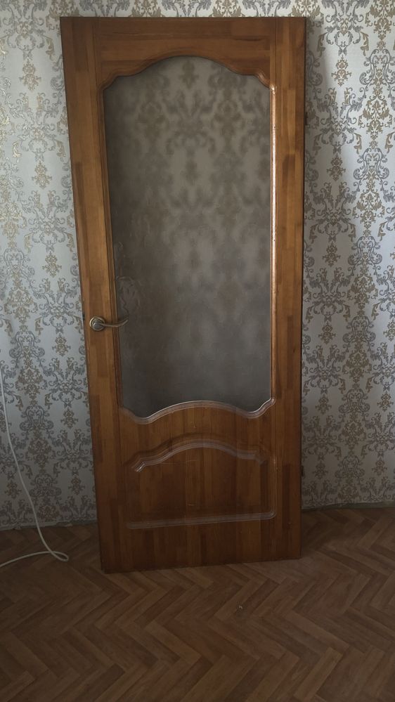 ескі есіктер бар