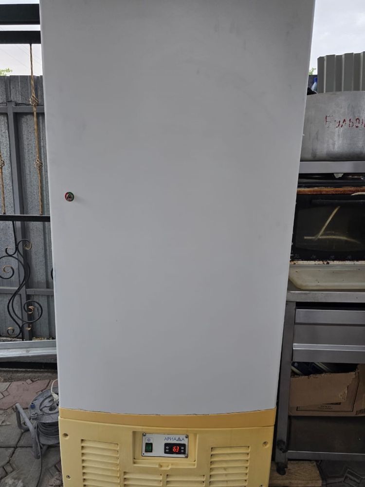 Продам холодильник