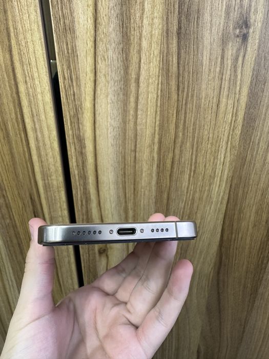 Iphone 16 pro max desert 256 gb 100% 132 sikl