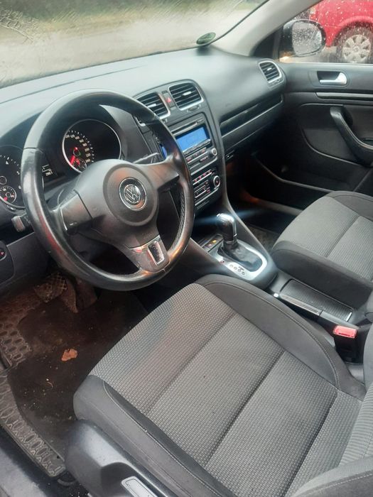 Golf 6 Automat  1.6 tdi  distribuție  nouă  anvelope  noi  vară  iarnă