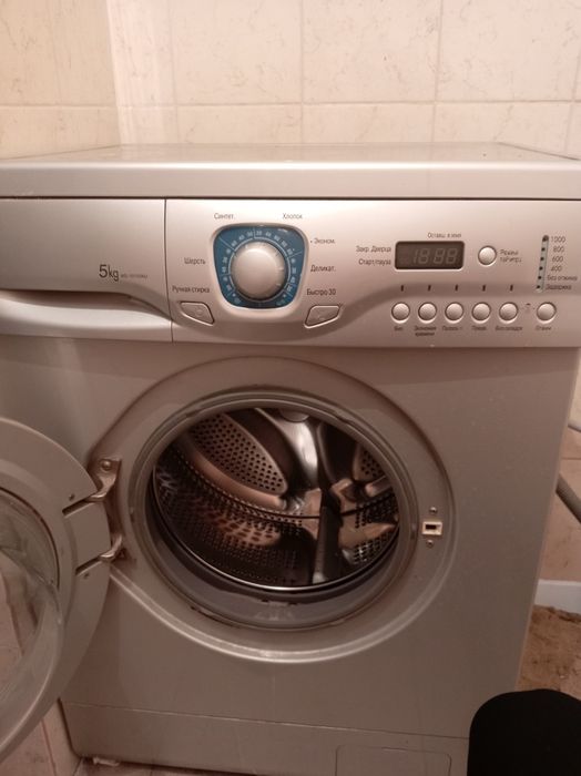 Стиральная машинка автомат LG _5kg