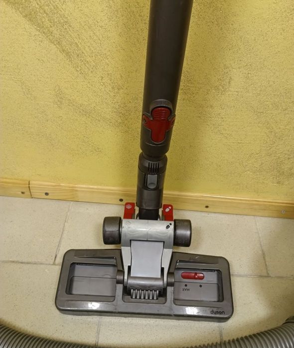 Dyson Cyclone прахосмукачка - 185 лв
