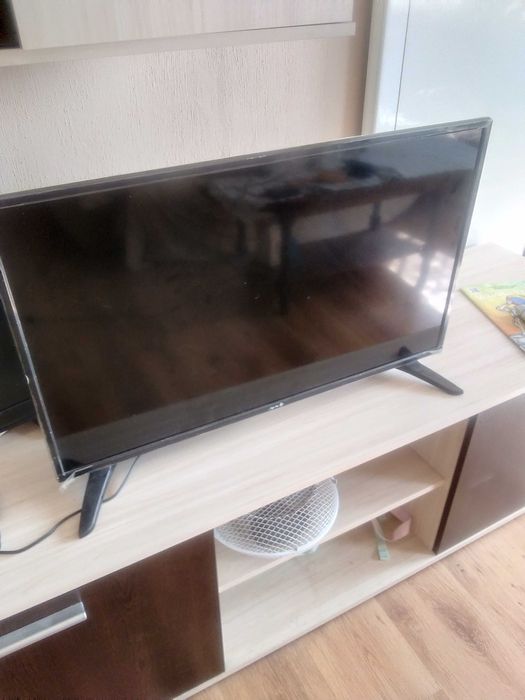 Телевизор 32 инча