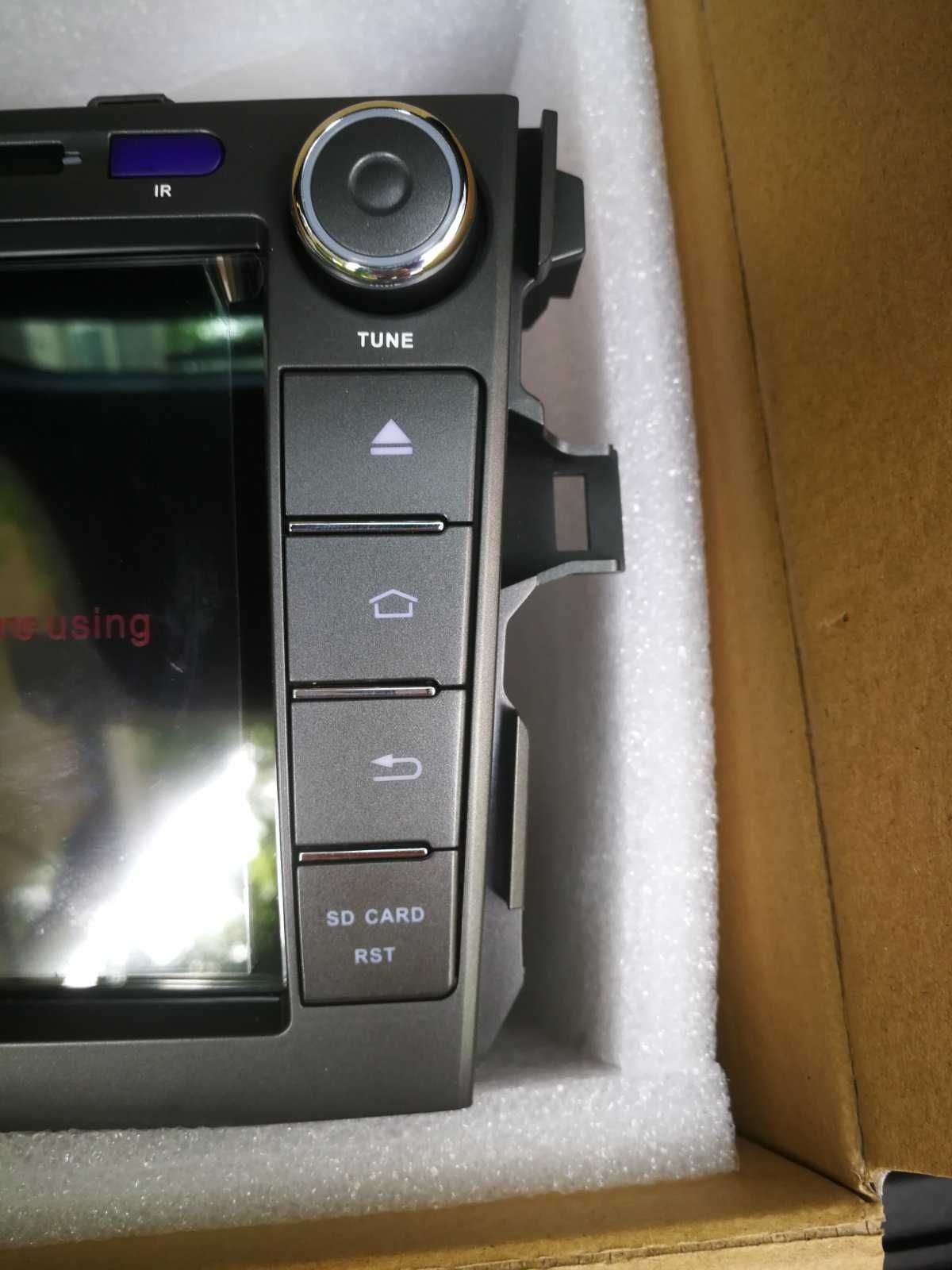 Продавам мултимедия за Toyota Corolla 2006-2013