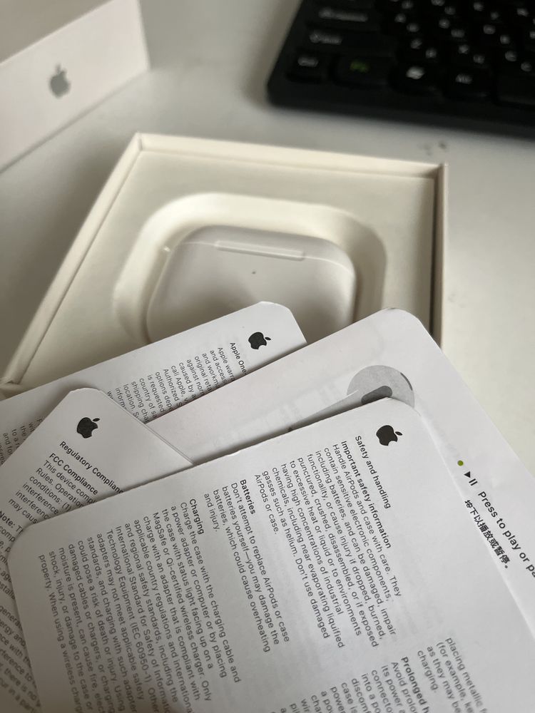 Бренд- Apple AirPods
