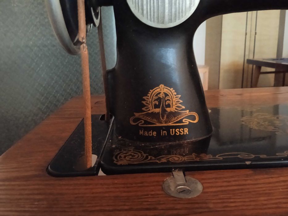 Продавам крачна шевна машина,,Юнион,,оригинална руска.