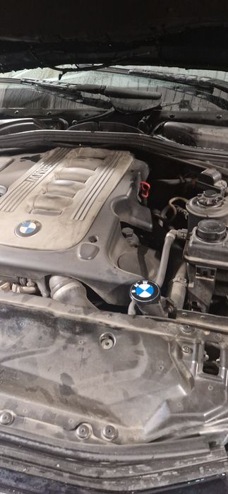 Капачка за казанче на чистачките BMW