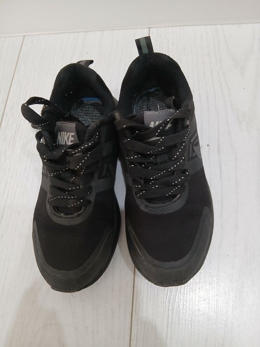 Кроссовки спортивные неубивайки