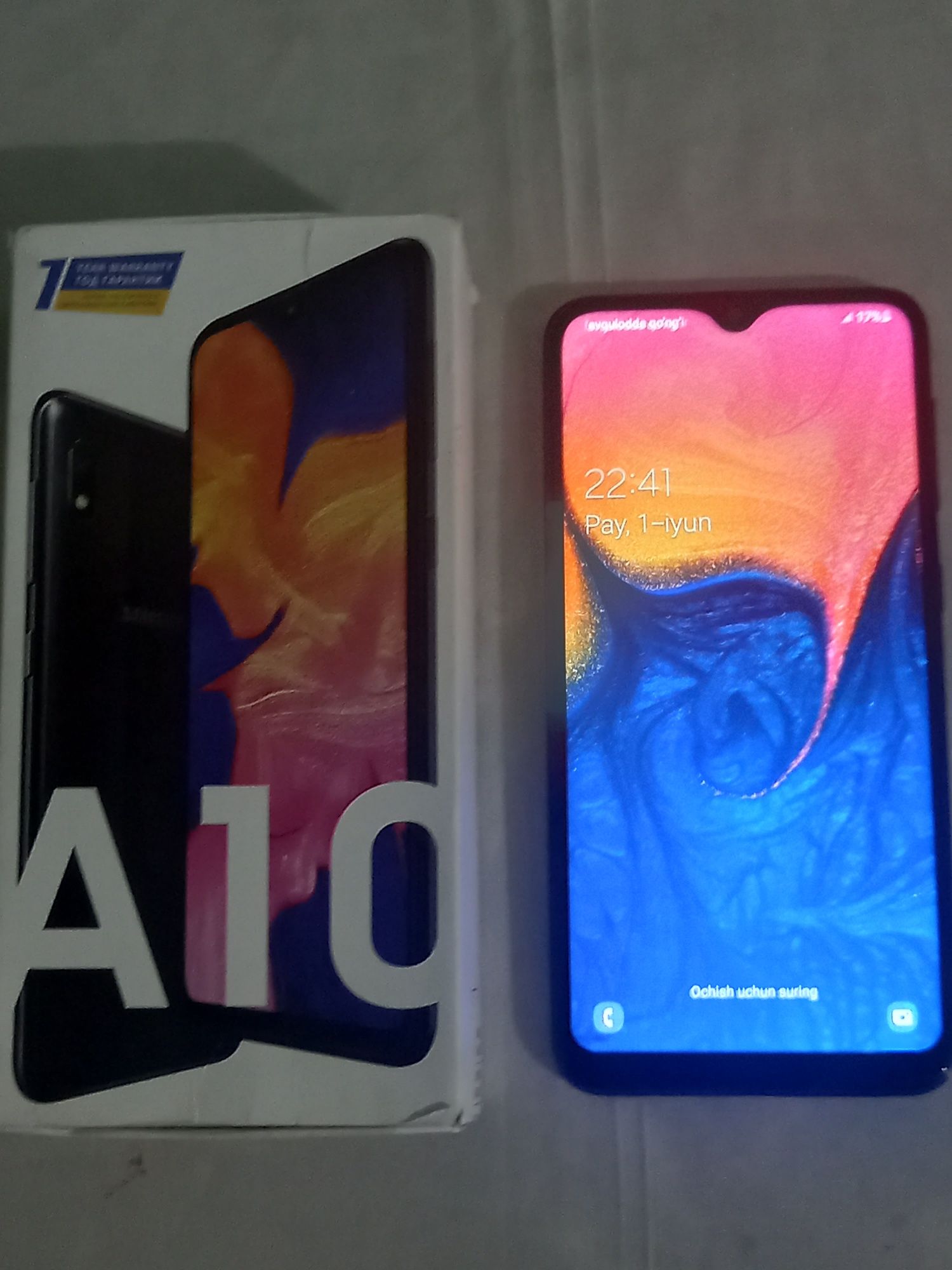 Samsung A10 ideal karobka full