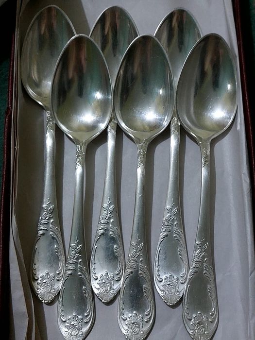 Мельхиоровые ложки вилки