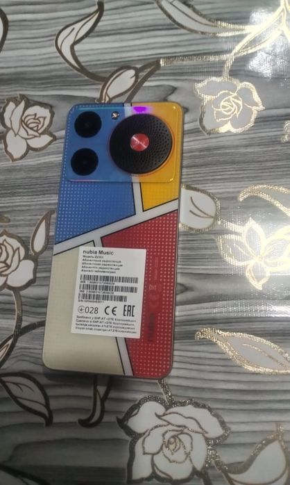 Продам смартфон Nubia Music