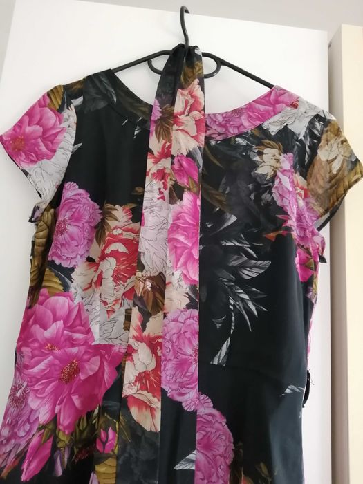 Rochia Wallis vaporoasa model floral masura 38 Made in Romania