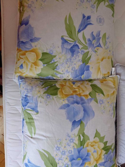 vând perne pentru dormit 60*60cm