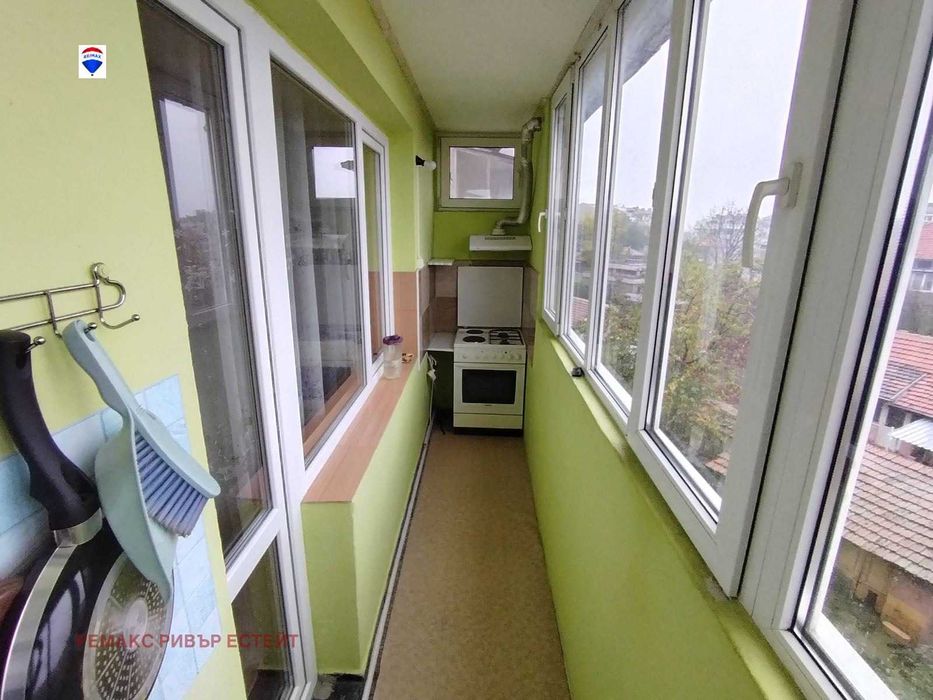 Продава се Тристаен апартамент в Русе, Дружба 1 - 100 кв.м за 1289 €/кв.м - Снимка #11