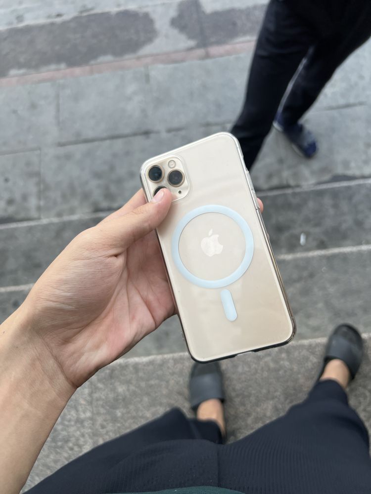 Iphone 11 pro gold