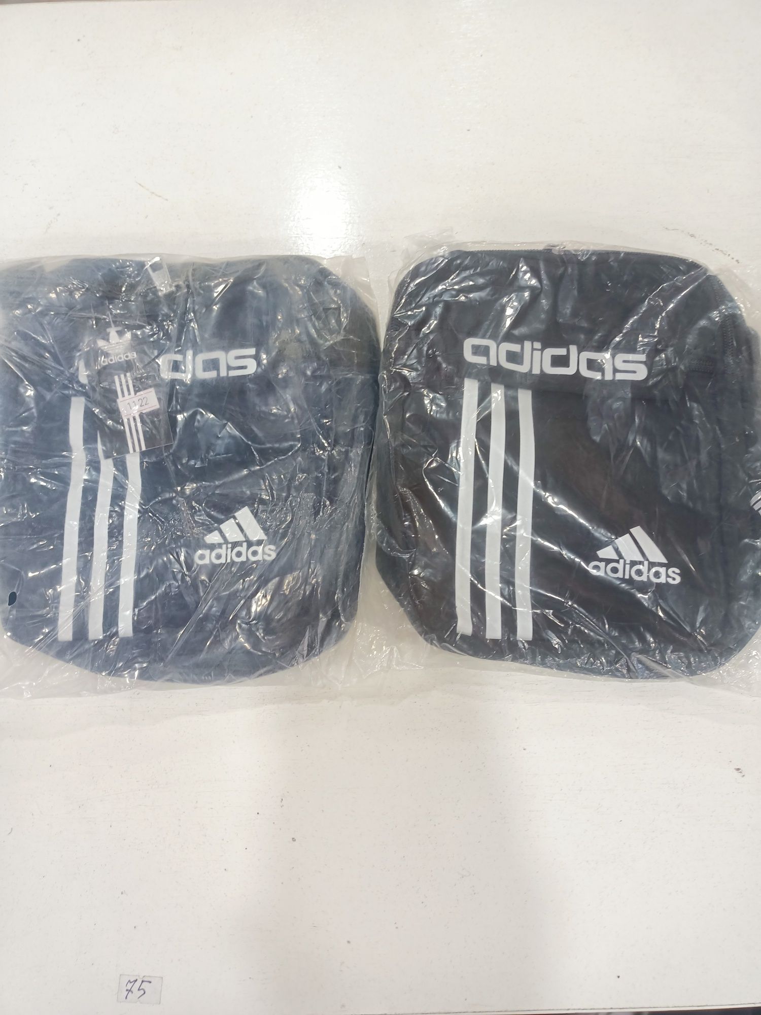 Borsetǎ sport Adidas, negru/albastru