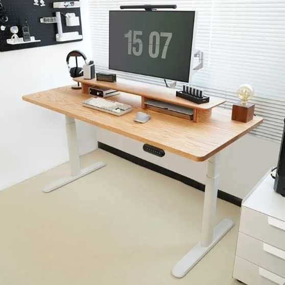 Офисный стол с подъемным механизмом