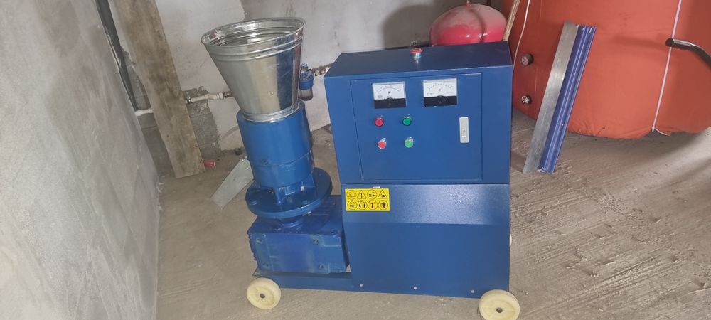 Vând presa peleti haba