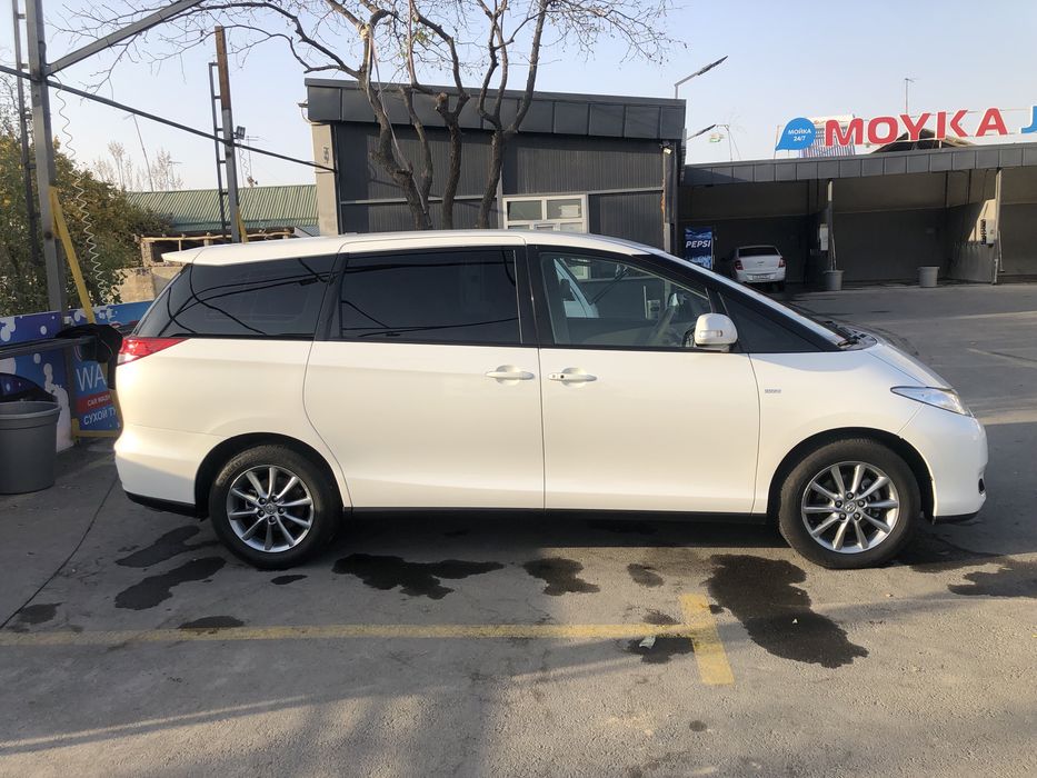 Toyota PREVIA S dubai variant