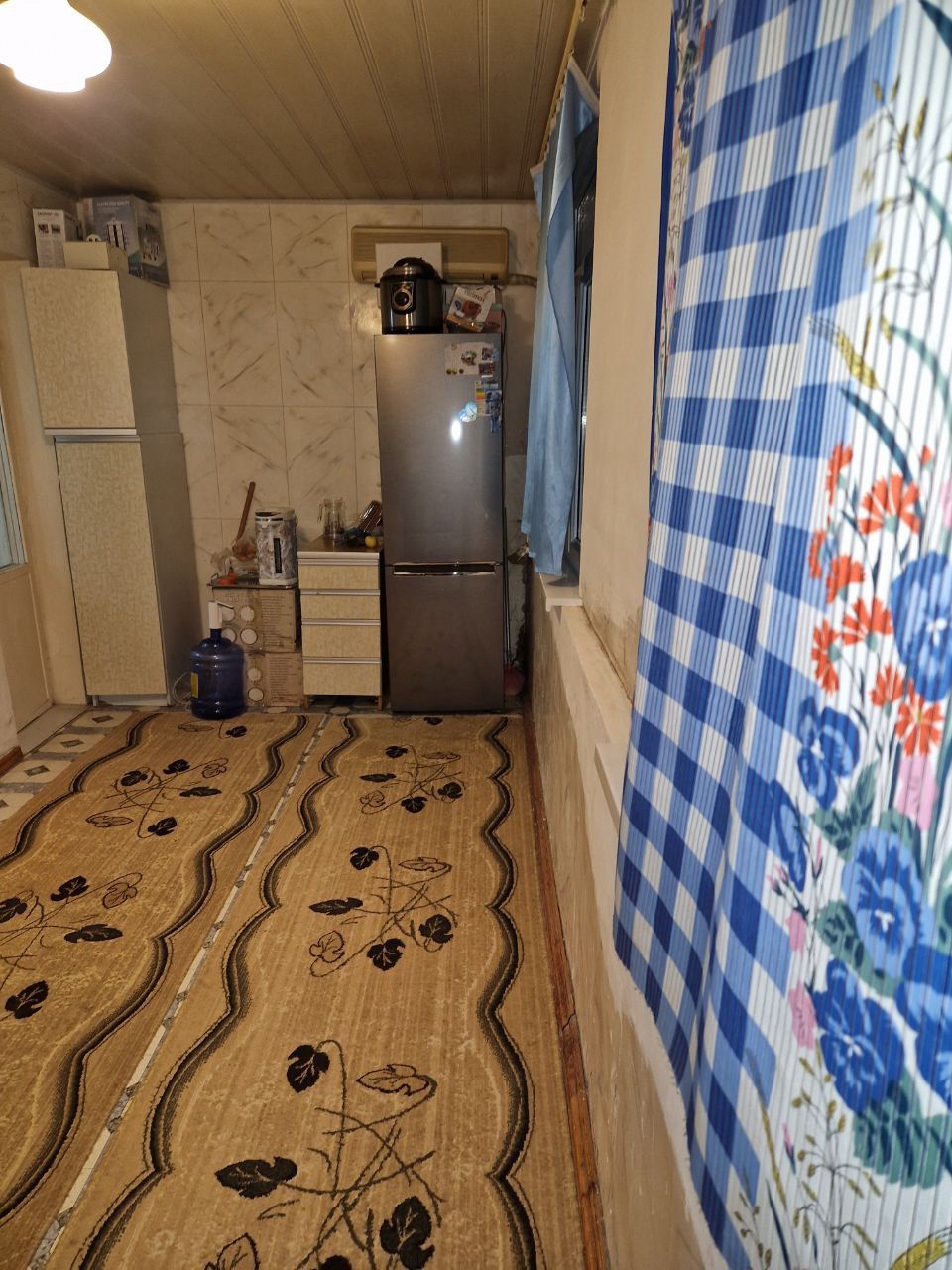 Продается 2 комнат, кирпич 77 серия
