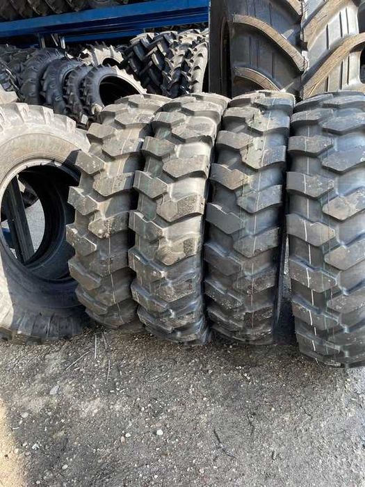 Cauciucuri noi marca BKT 10.00-20 cu 16 pliuri pentru excavator
