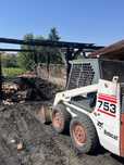 Închiriem Bobcat 2.2 tone