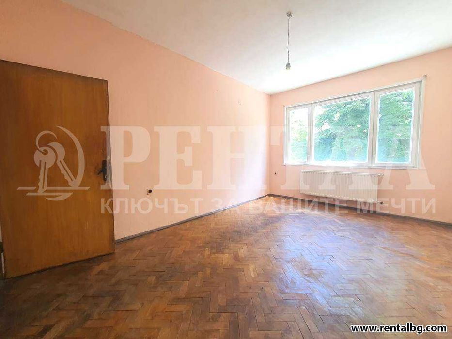 Продава се Тристаен апартамент в Пловдив, Младежки Хълм - 108 кв.м за 1621 €/кв.м - Снимка #15