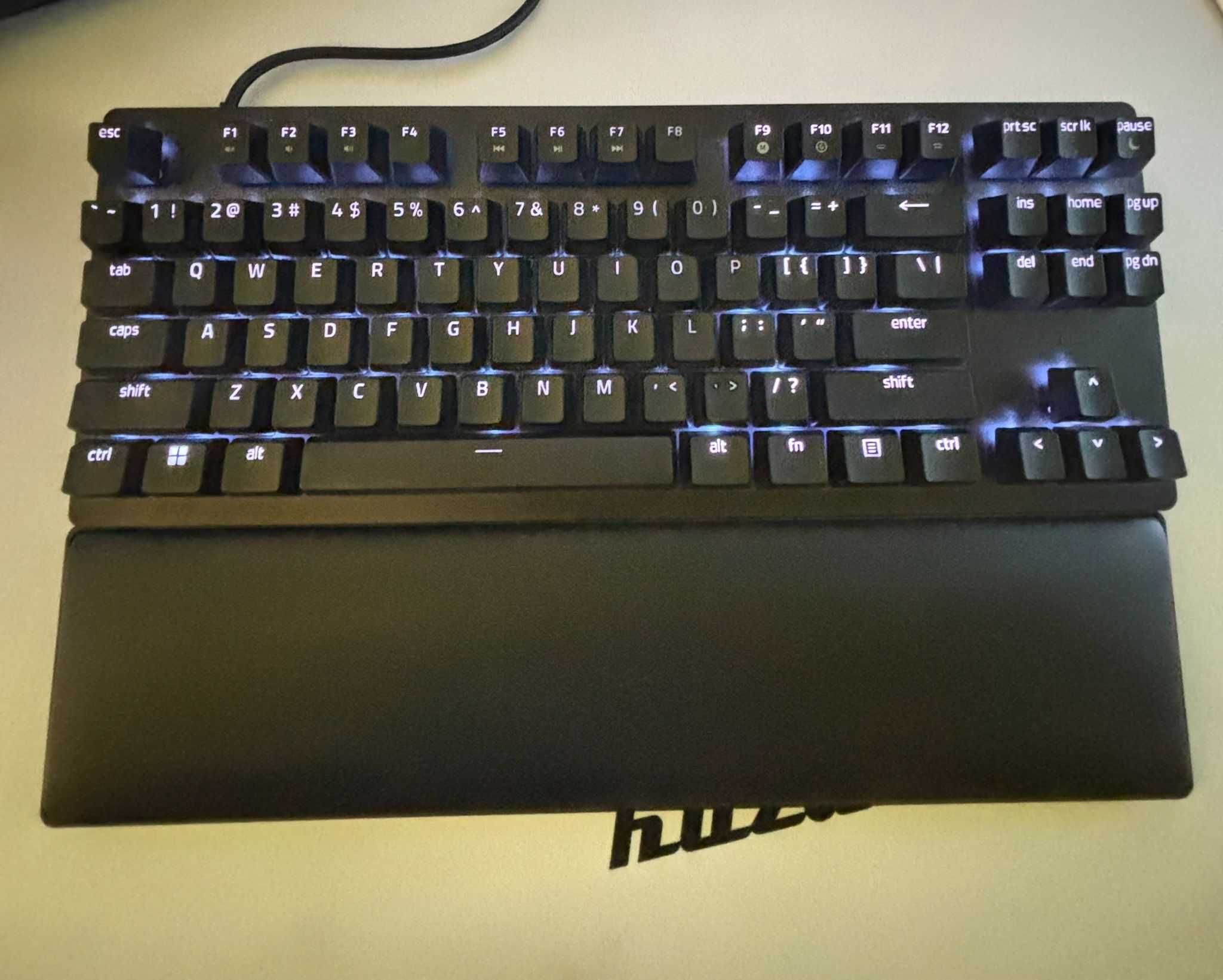 Tastatura gaming cu fir Razer Huntsman V2 Tenkeyless