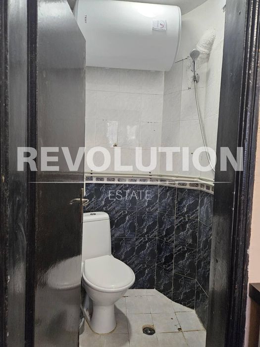 Дава се под наем Двустаен апартамент в Варна, Център - 35 кв.м за 250 € - Снимка #4