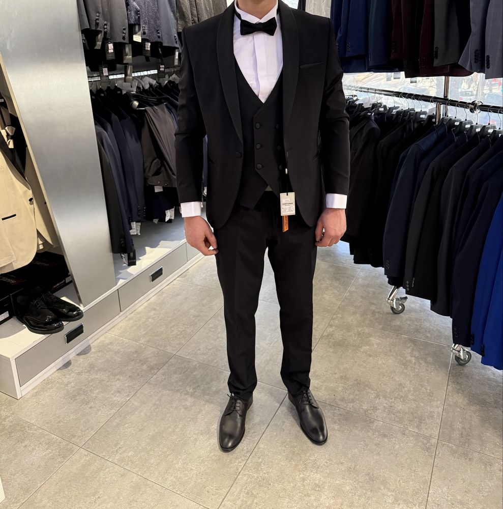 Елегантен мъжки костюм Costumen