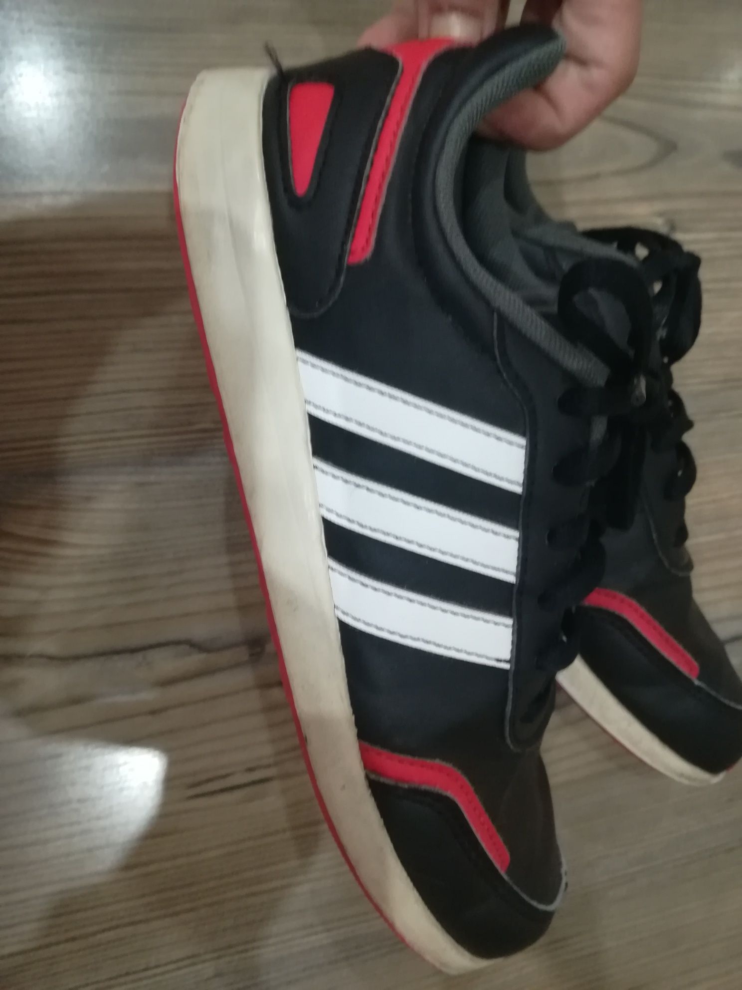 Юношески маратонки adidas
