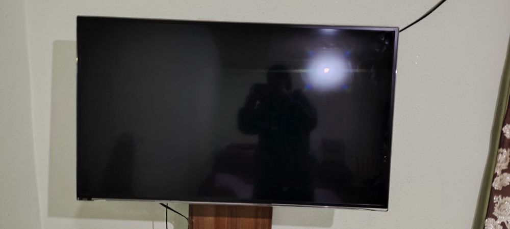 ARTEL 42 Dyuym holati yaxshi