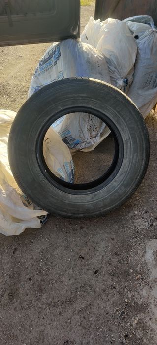 Продаю резину 275/65-17