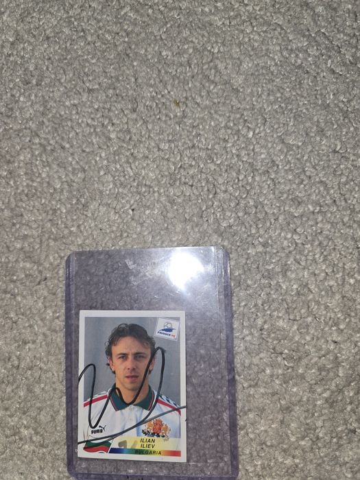 Стикер на илиан илиев с подпис