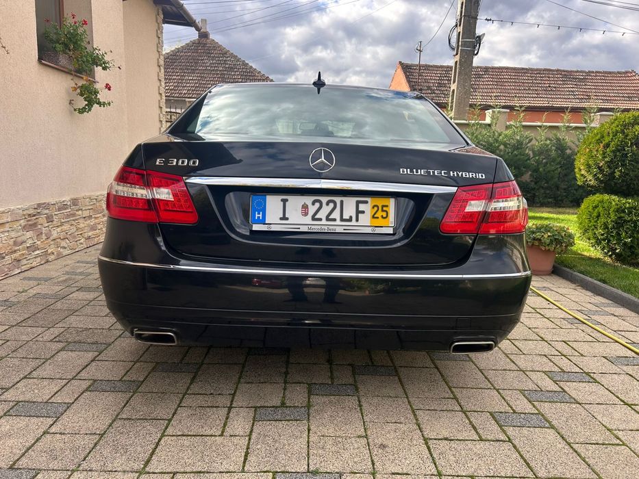 Mercedes E Class 300 Hybrid 2013