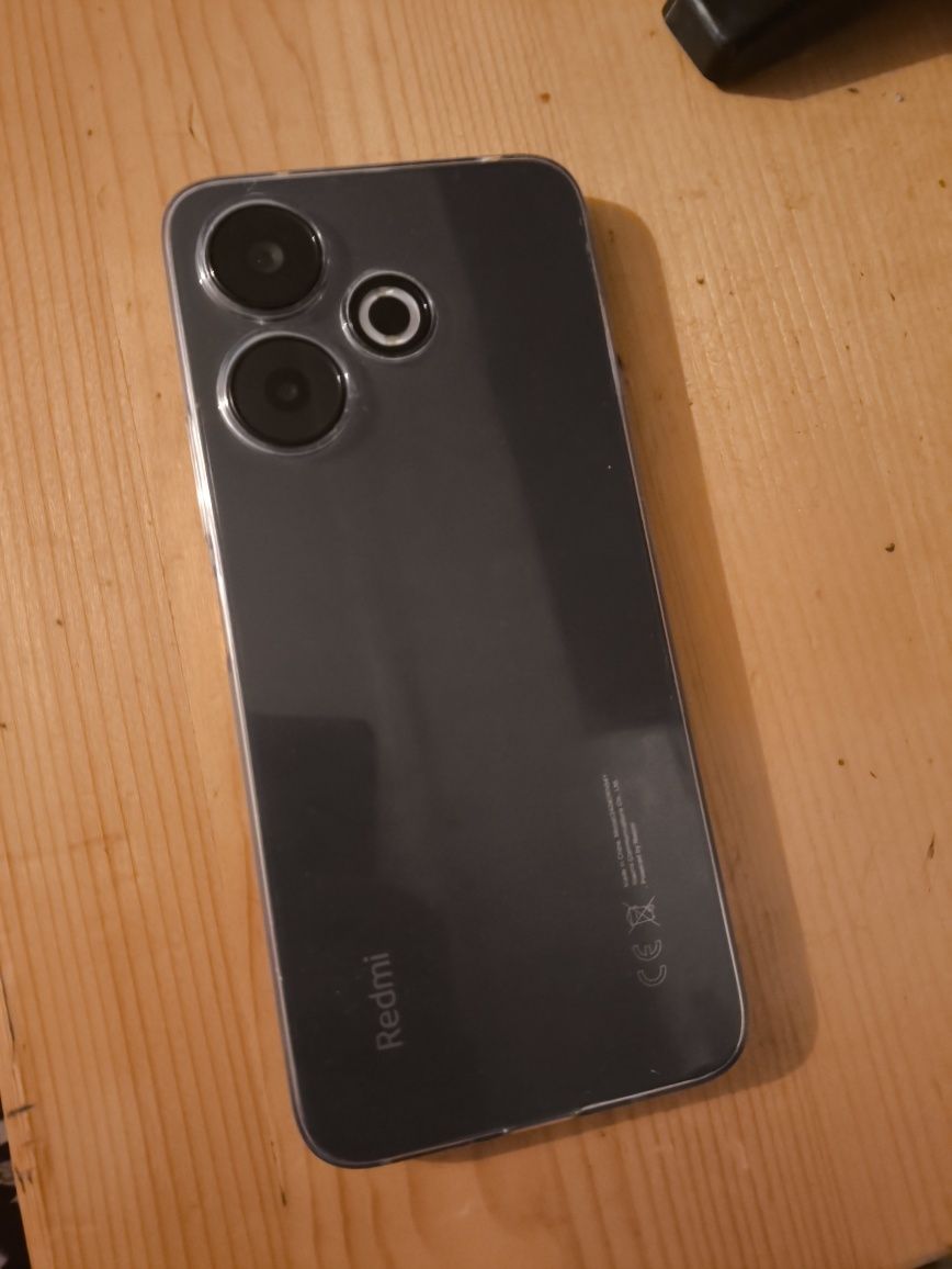 Xiaomi Redmi 13.