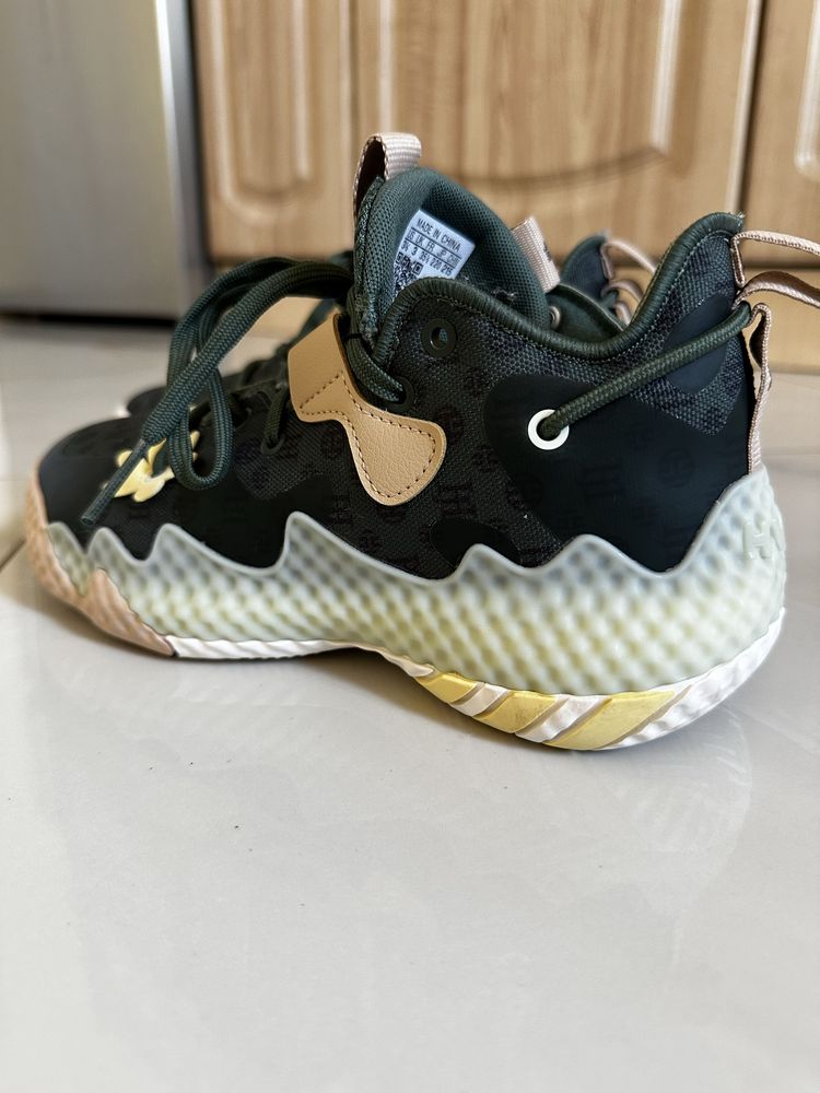 adidas - Детски маратонки Harden Vol. 6, Зелен,  35 1/2