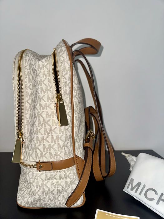 Оригинална раница Michael Kors Rhea Medium Logo